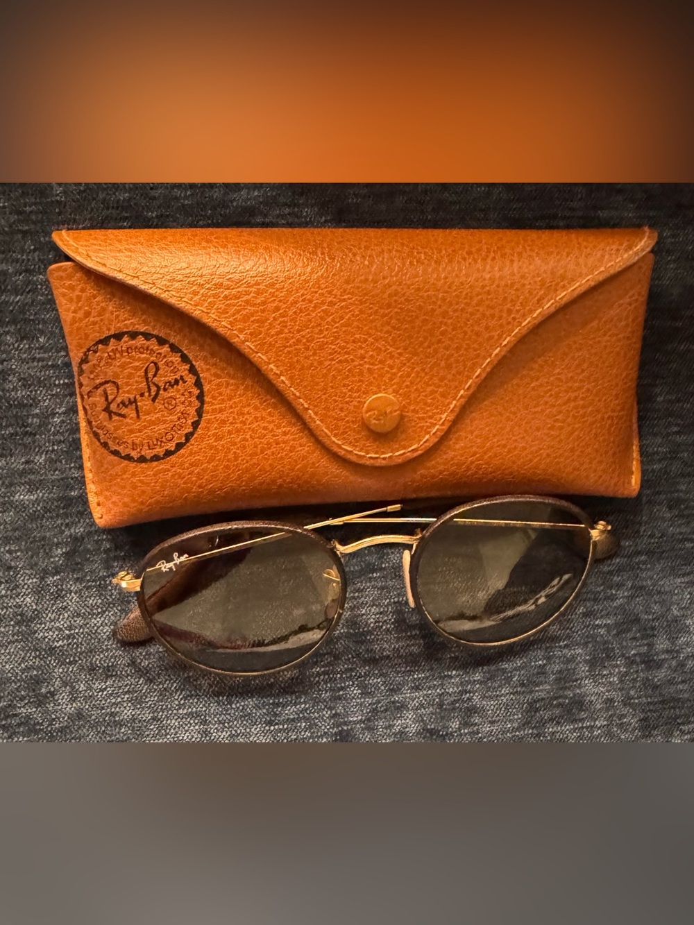 Ray-Ban "polarized aviators" Sunglasses with Brown Case